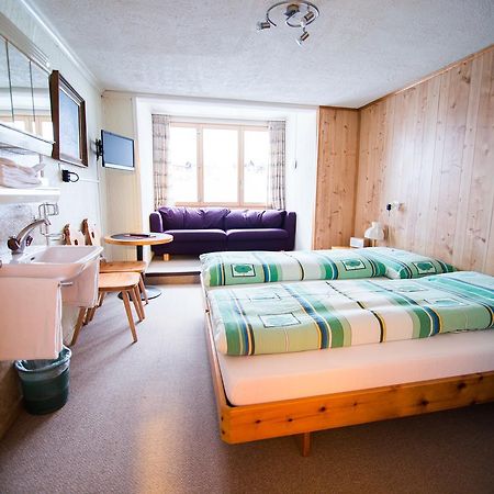 Hotel Hold Ag Ароза Екстер'єр фото
