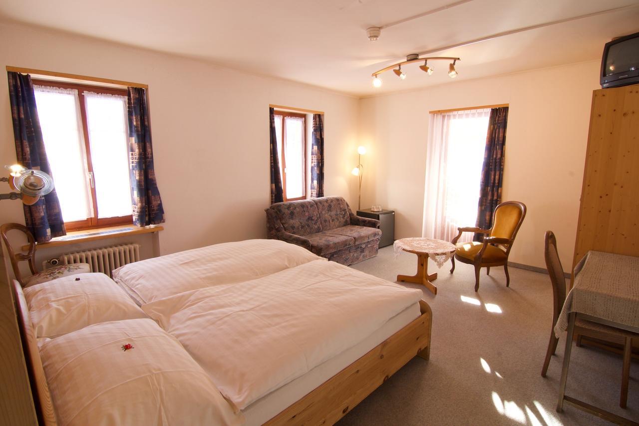Hotel Hold Ag Ароза Екстер'єр фото