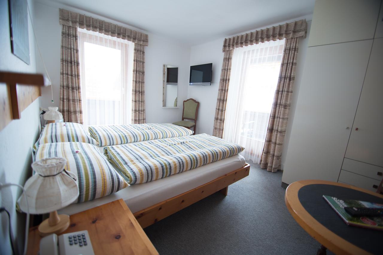 Hotel Hold Ag Ароза Екстер'єр фото