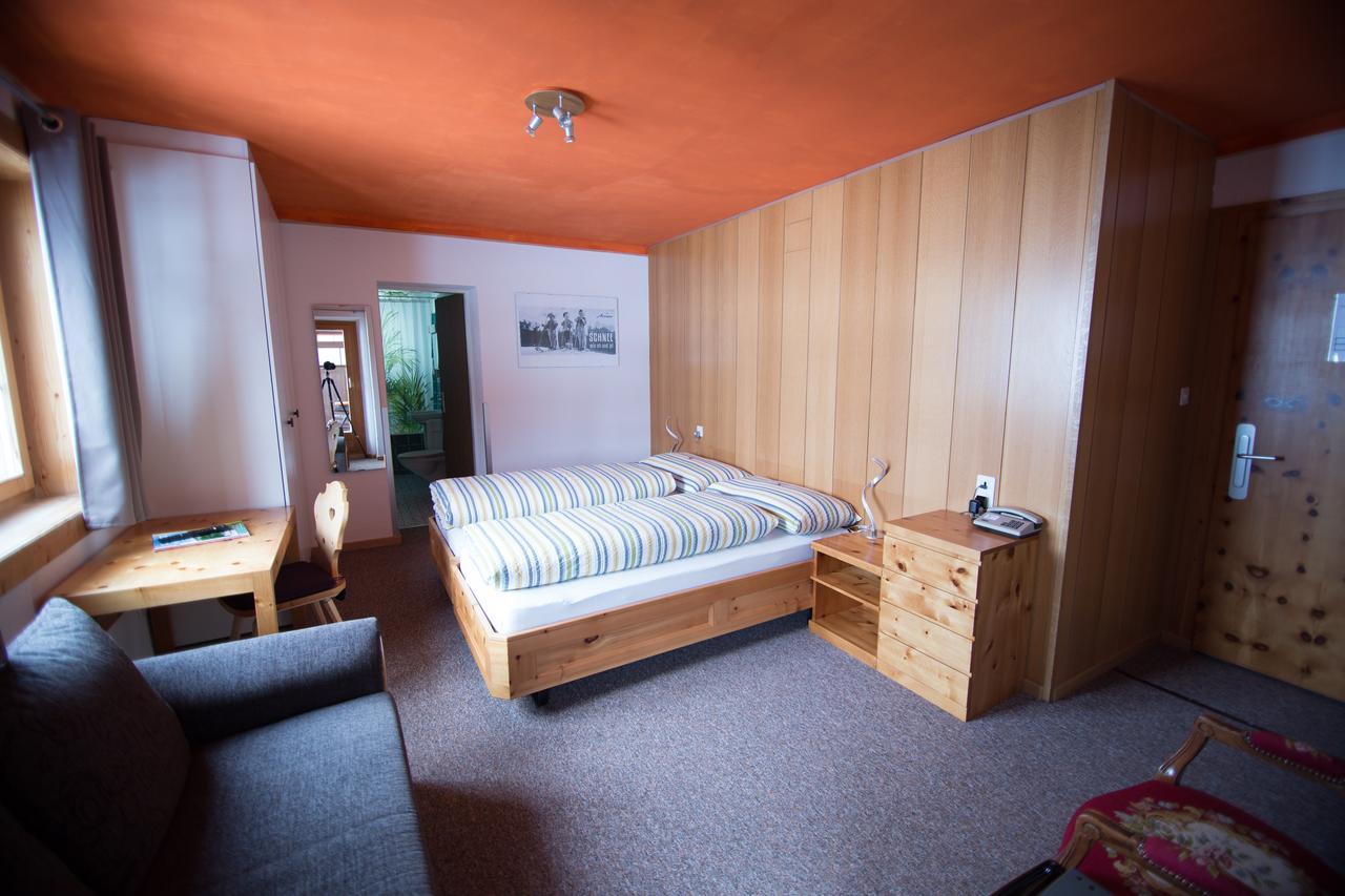 Hotel Hold Ag Ароза Екстер'єр фото